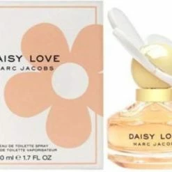 Marc Jacobs - Eau De Toilette - Daisy Love - 50 Ml 22 Marc Jacobs - Eau De Toilette - Daisy Love - 50 Ml -L’Oréal Paris SHOP 550x338 4