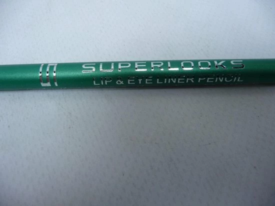 Superlooks Lip & Eyeliner Potloden Met Sluitcap Assortiment Set Van 12 Stuks Verschillende Kleuren, Watervast. 2 Superlooks Lip & Eyeliner Potloden Met Sluitcap Assortiment Set Van 12 Stuks Verschillende Kleuren, Watervast. - Afbeelding 2