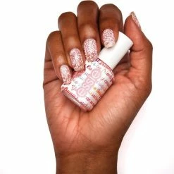 Essie Valentijnscollectie Matte Glitter Top Coat Nagellak -13,5 Ml - 598 Galentine -L’Oréal Paris SHOP 550x522 3