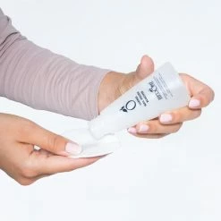 Herome Combi-Pack Caring Nail Polish Remover Duo - Nagellakremover Nagellakverwijderaar - 1* Caring Nail Polish Remover 120ml., 1* Caring Nail Polish Remover Pads 100 - Combi-Pack -L’Oréal Paris SHOP 550x538 9