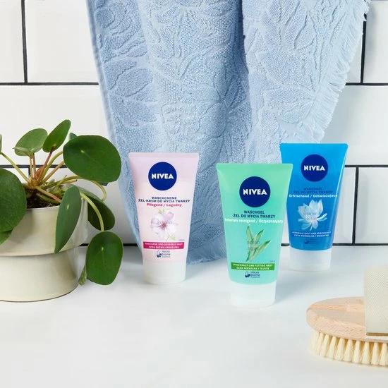 NIVEA Essentials Verfrissende Reinigingsgel Normale Huid 150 Ml 2 NIVEA Essentials Verfrissende Reinigingsgel Normale Huid 150 Ml - Afbeelding 2