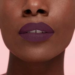 L’Oréal Paris Les Macarons Langhoudende Matte Lipstick - 830 Blackcurrant Crush - Paars - 6,7 Ml -L’Oréal Paris SHOP 550x550 593