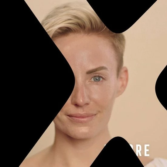 Max Factor Radiant Lift FD - 77 Golden Tan 2 Max Factor Radiant Lift FD - 77 Golden Tan - Afbeelding 2