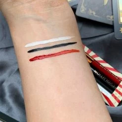 Makeup Revolution - Halloween Terror Transformation Liquid Liner Set - Eyeliner -L’Oréal Paris SHOP 550x550 83