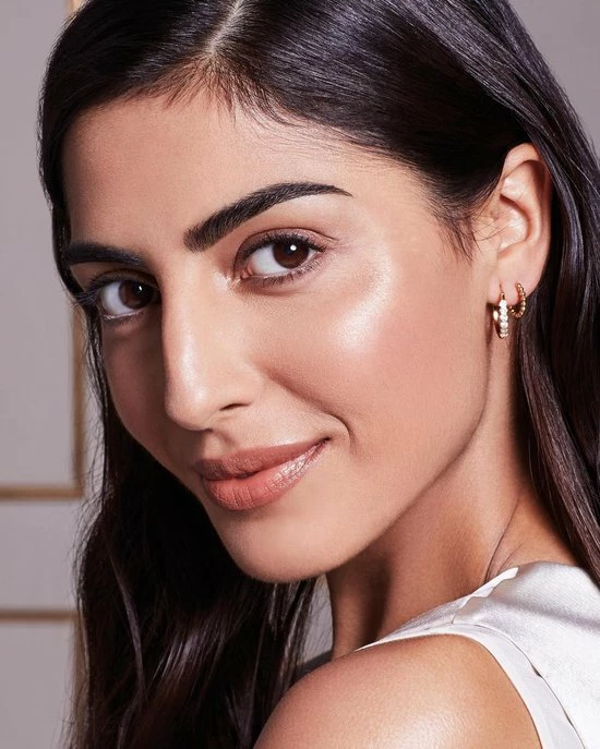 Max Factor Radiant Lift FD - 77 Golden Tan 8 Max Factor Radiant Lift FD - 77 Golden Tan - Afbeelding 8