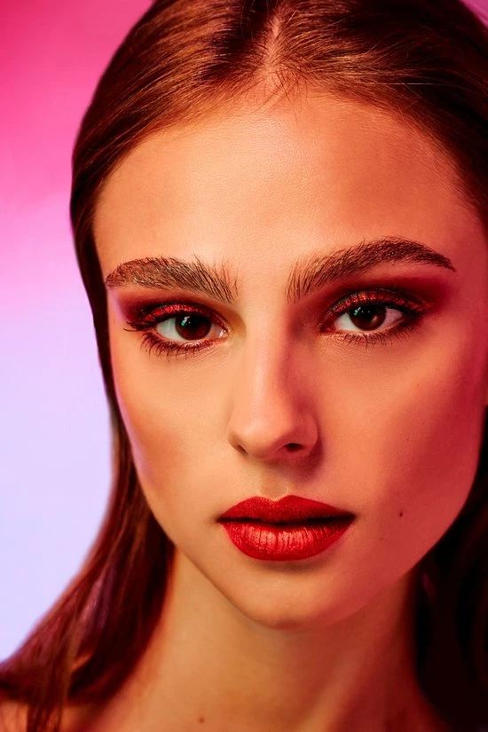 L’Oréal Paris Paris Electric Nights Superliner Matte Signature Eyeliner - Limited Edition – 11 Red Signature – Rood 4 L’Oréal Paris Paris Electric Nights Superliner Matte Signature Eyeliner - Limited Edition – 11 Red Signature – Rood - Afbeelding 4