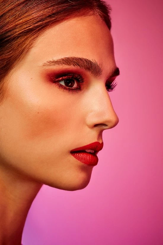 L’Oréal Paris Paris Electric Nights Superliner Matte Signature Eyeliner - Limited Edition – 11 Red Signature – Rood 5 L’Oréal Paris Paris Electric Nights Superliner Matte Signature Eyeliner - Limited Edition – 11 Red Signature – Rood - Afbeelding 5